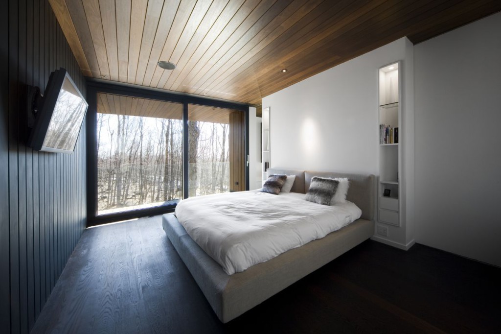 Какой лучше потолок сделать в квартире и современная отделка деревом