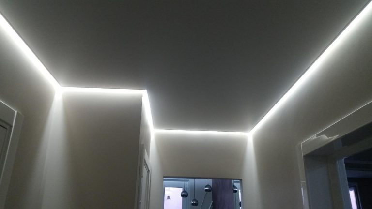 Теневой потолок натяжной с подсветкой фото